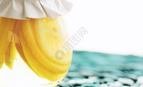 甜糖浆 食物和甜点中的加甘油柠檬片 品牌推广 喝背景图片