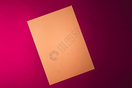 空白A4纸 粉红背景的棕褐色作为办公文文具平板 豪华品牌平铺牌和模型品牌设计 办公室 奢华图片