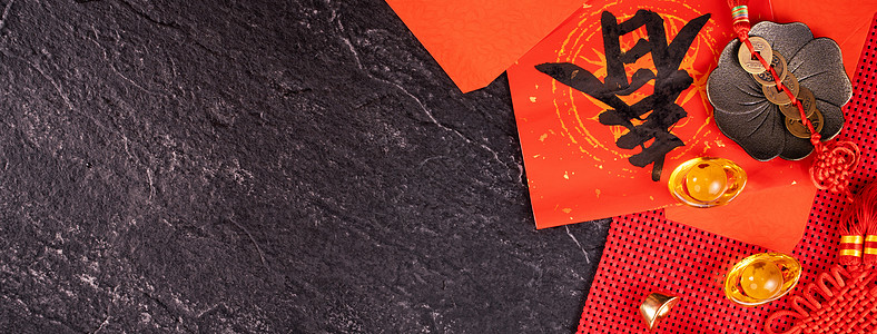 中国农历一月新年的设计理念-节日配饰 红包 红包 红包 顶视图 平躺 头顶上方 “春”字的意思是春天来了 茶 礼物图片