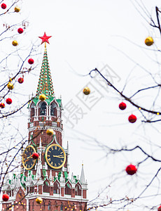 红广场上的斯帕斯斯卡雅塔 正方形 照明 圣诞节 冬天图片