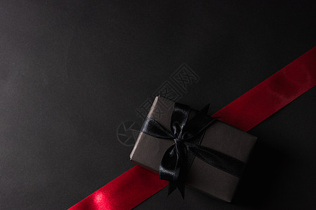 包装黑纸和黑弓领带印板 感恩 盒子 礼物 庆典 生日图片