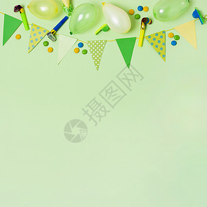 顶视图生日装饰绿色背景与副本 space2 高品质美丽的照片概念图片