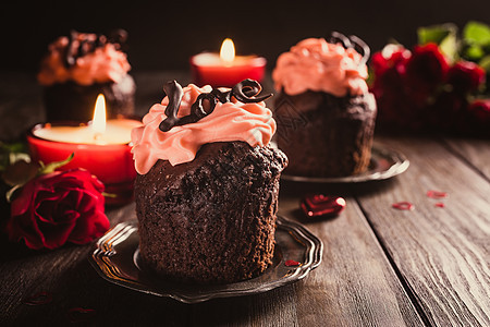 甜美的巧克力蛋糕 有心 假期 刨冰 玫瑰 爱 蜡烛图片