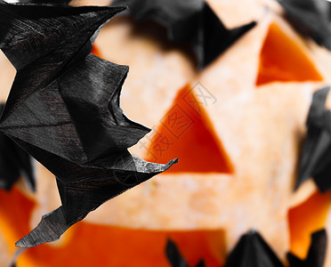 折纸蝙蝠背景图片