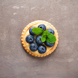 充满石灰和蓝莓的Tartlet 食物 庆典 早餐图片