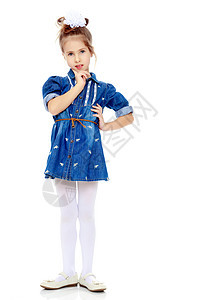 穿蓝裙子的小女孩 快乐的 快乐 白色的 美丽的 喜悦 微笑图片