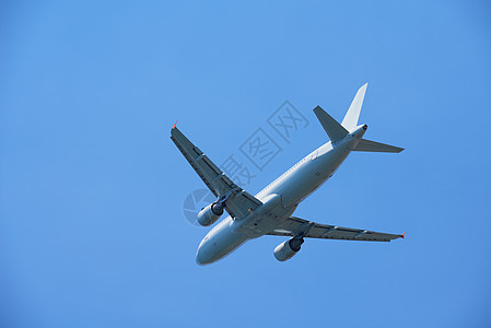 现代飞机 空气 喷射 天空 技术 快速地 航班 蓝色的图片