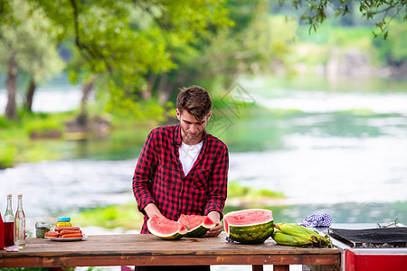 芒切西瓜 快乐的 午餐 烧烤 夏天 假期 水果 食物 营养背景图片