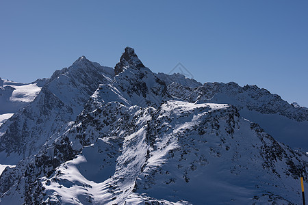 寒冬美丽的山地风景 旅行 雪 冰 天气 欧洲图片