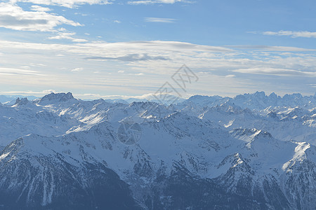 冬季山脉的广度景色 寒冷的 树 高山 冰图片