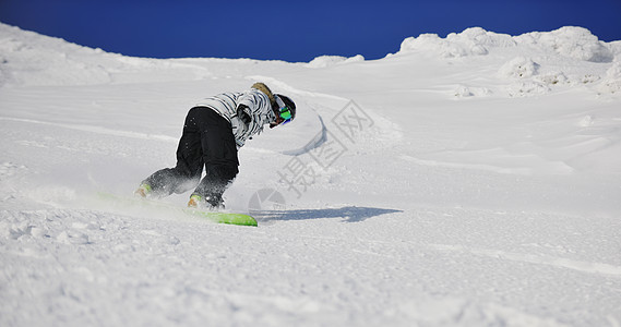 雪板妇女 衣服 冒险 旅行 山脉 头盔 冬天 滑雪图片