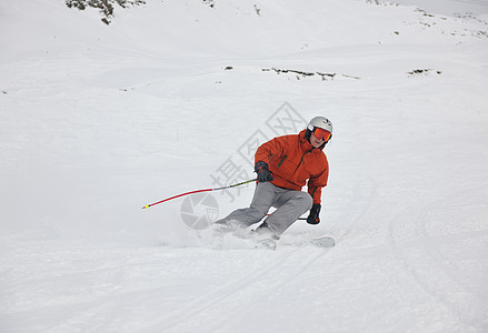 冬季时 现在在滑雪 户外 乐趣 滑雪者 速度 闲暇 冒险图片