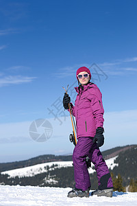 冬季妇女滑雪 旅行 快乐的 冬天 滑雪者 成人 蓝色的图片