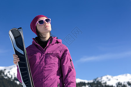 冬季妇女滑雪 成人 衣服 户外 女性 娱乐 蓝色的图片