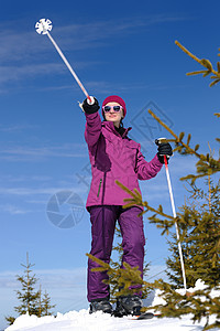 冬季妇女滑雪 木板 女孩 自然 冬天 乐趣 山 女性图片