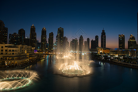 迪拜的音乐喷泉 阿拉伯 哈里发 吸引力 旅游 东方 阿联酋图片