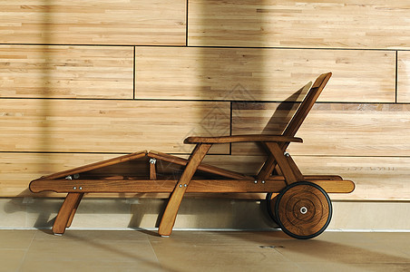木制池家具 夏天 木头 森林 椅子 日光浴 假期 床图片