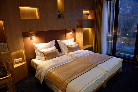 现代旅馆房间 奢华 建筑学 套房 卧室 椅子 舒适图片