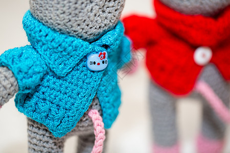 一只编织的老鼠 一个作为新年象征的软玩具 裙子 手工制作的图片