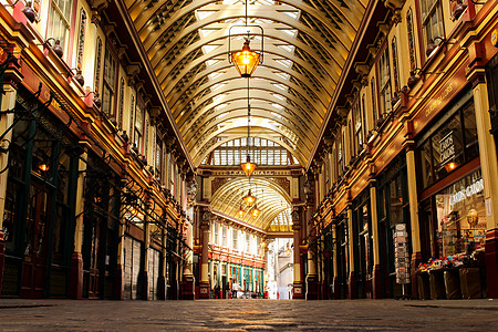 “Ledenhall市场”的商店和建筑 从蠕虫的眼睛看 英国伦敦图片