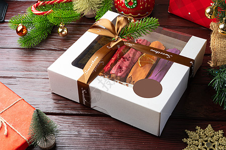 圣诞背景的彩色银盒箱 横幅 树 展示 泡芙 糕点图片