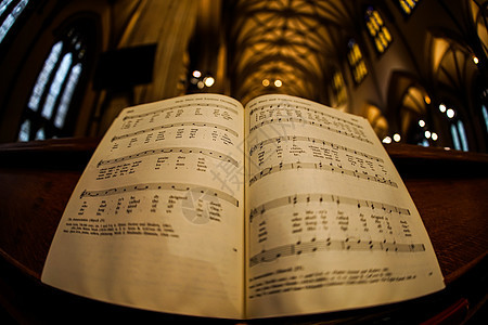 教堂和乐谱音乐图片