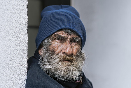 无家可归的胡须男子图片