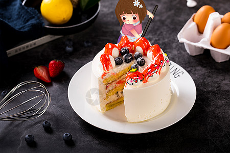 草莓蛋糕女孩图片