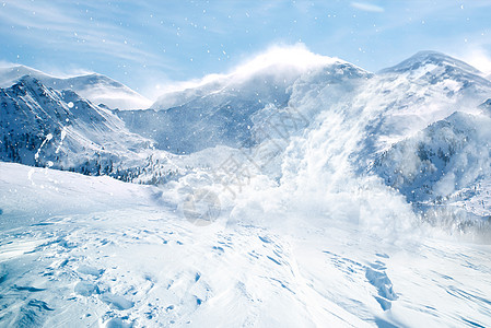 雪山崩裂雪山天空高清图片