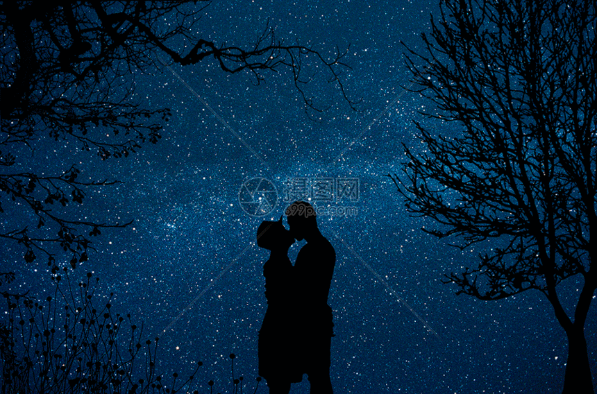 星空下拥吻的情侣gif