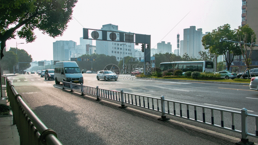 马路车道车流延时摄影gif动图图片-正版gif素材401097642-摄图网