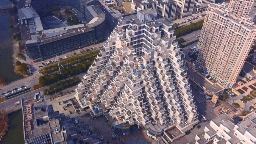 航拍城市金字塔建筑gif动态图片素材下载_动图编号401104969_摄图网