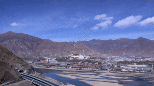 布达拉宫大远景GIF图片