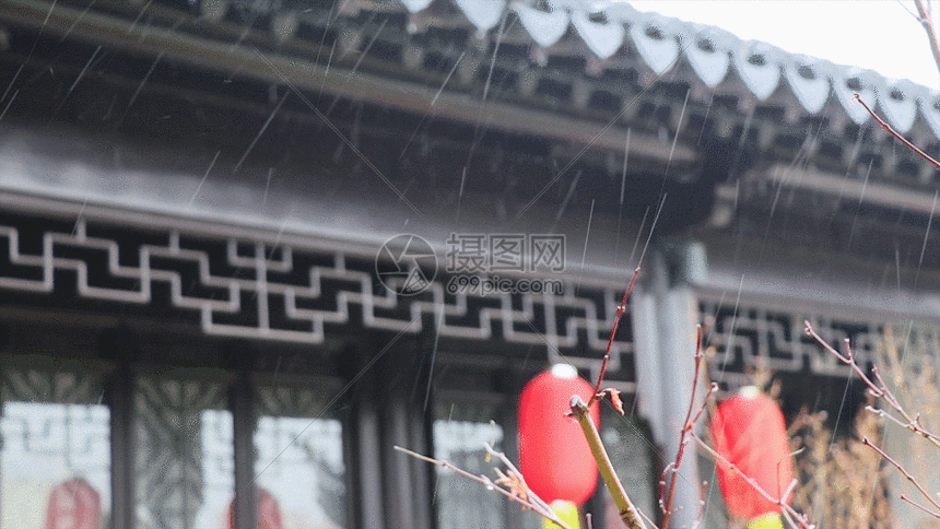 您提供gif动图正版 gif动态图片下载,该gif动态图片标题为屋檐雨滴滴