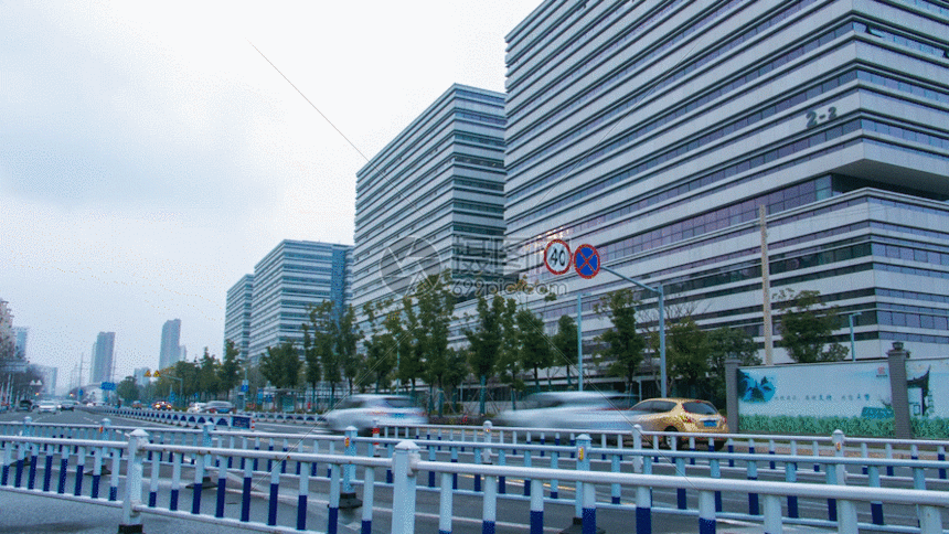 实拍马路车流穿梭延时摄影gif动图图片-正版gif素材401114727-摄图网