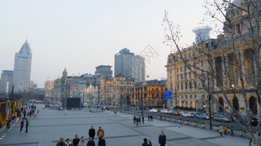 街景灯光傍晚外滩建筑街景GIF高清图片