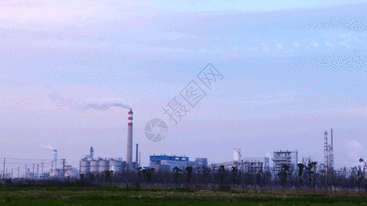 工业环保素材工厂烟囱冒白烟延时局部动图gif高清图片