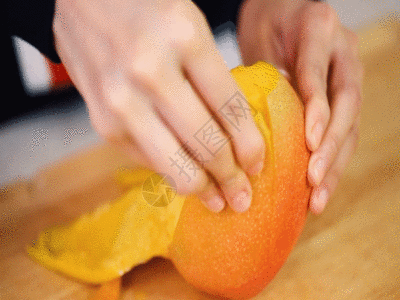 芒果舒芙蕾甜品芒果剥皮 GIF高清图片