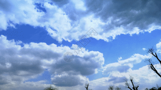蓝天白云观景GIF图片