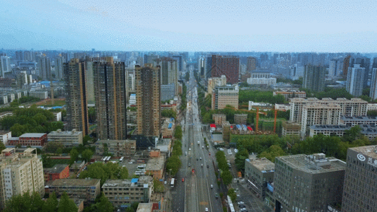 蓝天大楼壮观城市交通 GIF高清图片