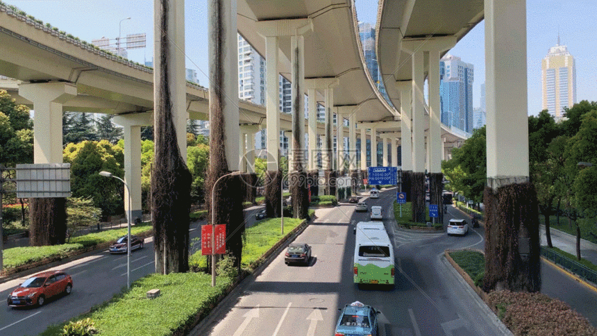 正版 gif动态图片下载,该gif动态图片标题为高架桥与地面交通gif,嗪