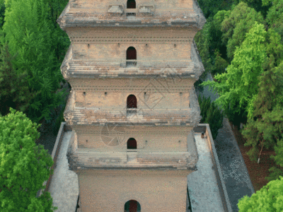 双龙寺航拍旅游景区小雁塔GIF高清图片