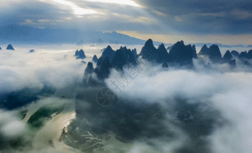 云雾缭绕的漓江gif动图图片