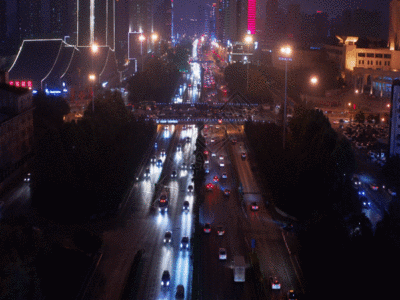 都市夜景车流航拍GIF图片