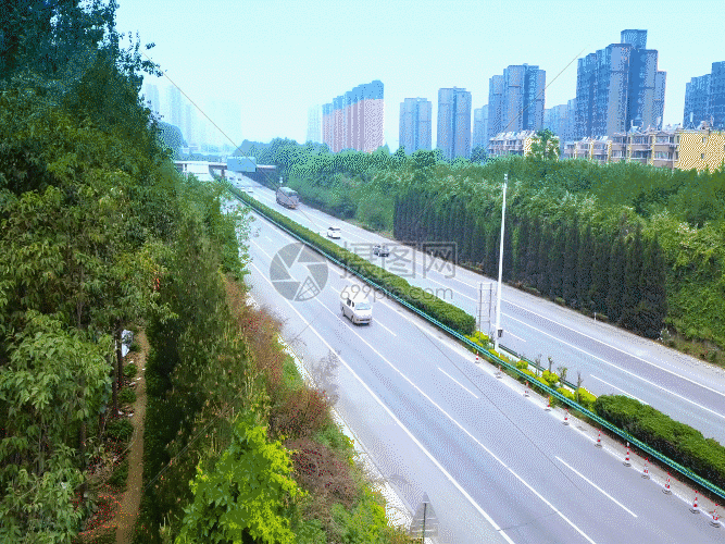 该gif动态图片标题为高速公路4k航拍gif,编号:401349777,格式:gif