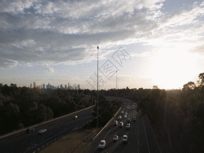 高速公路日落GIF图片