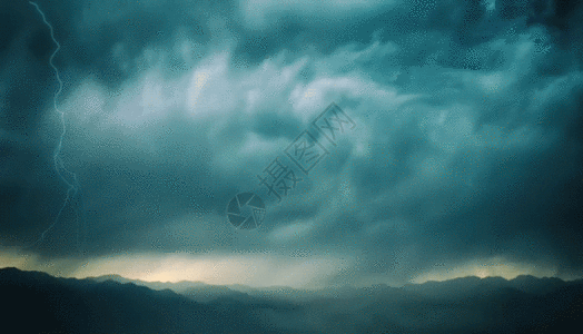 夏季暴雨山脉上空的风暴gif动图高清图片