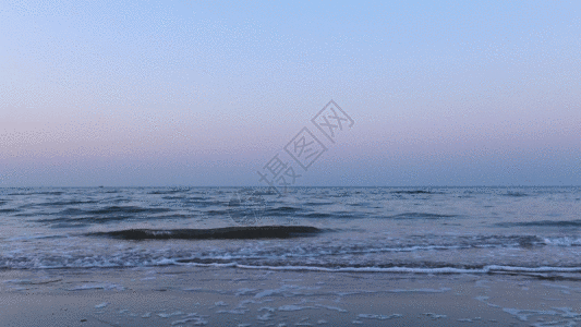 水平线的夕阳海边GIF图片
