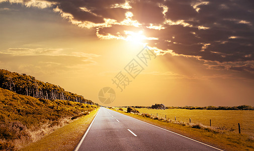 大草原风景乡村公路设计图片