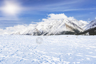 冬天雪山图片